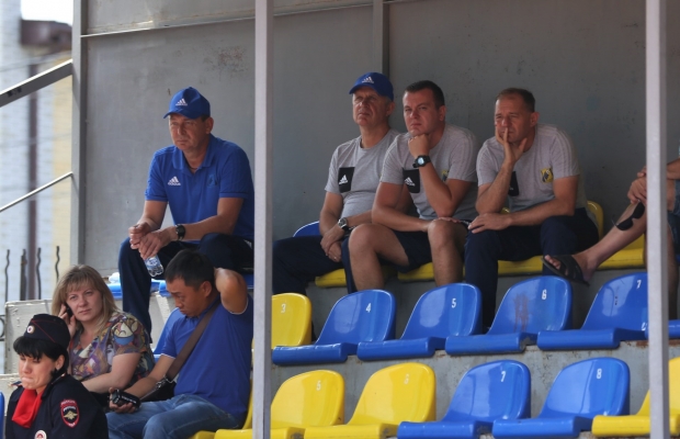 Леонид Кучук посетил матч молодежных команд "Ростова" и "Ахмата"